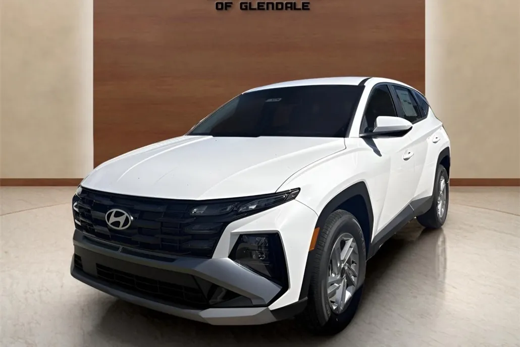 2025 Hyundai Tucson SE photo 1