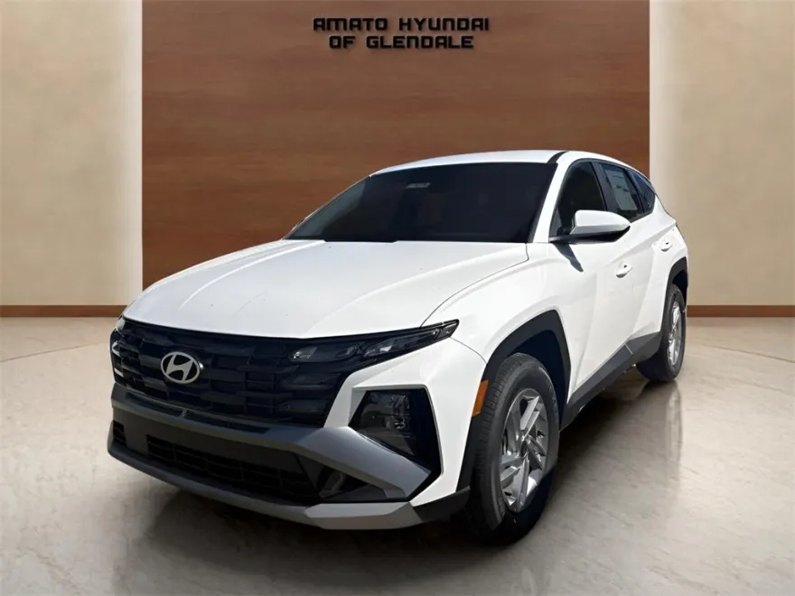 2025 Hyundai Tucson SE photo 1