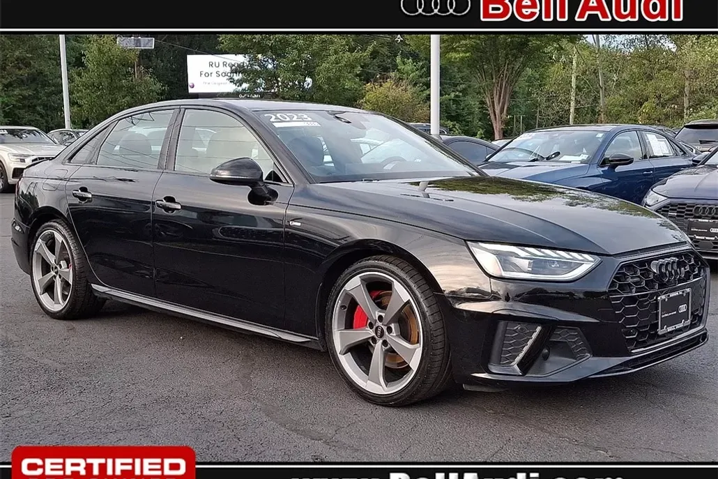 2023 Audi A4 45 S line Premium Plus photo 1
