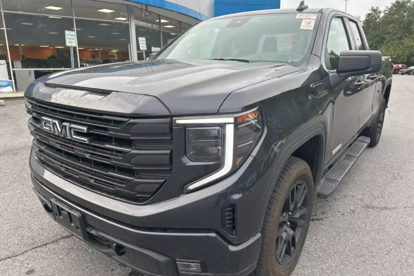 2024 Gmc Sierra Elevation photo 1