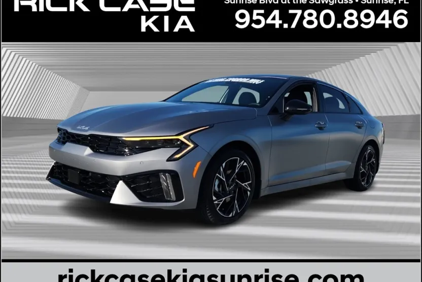2026 Kia K5 GT-Line photo 1