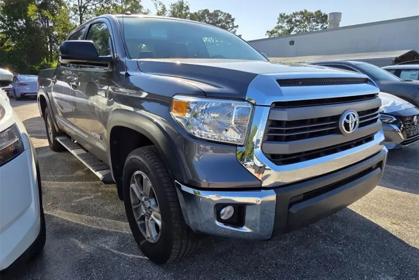 2015 Toyota Tundra SR5 Grade photo 1