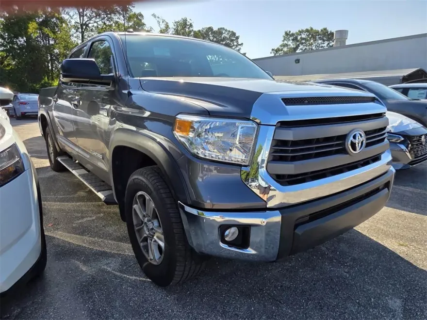 2015 Toyota Tundra SR5 Grade photo 1