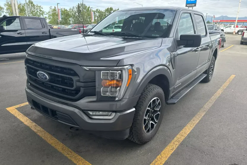 2021 Ford F-150 XL photo 1