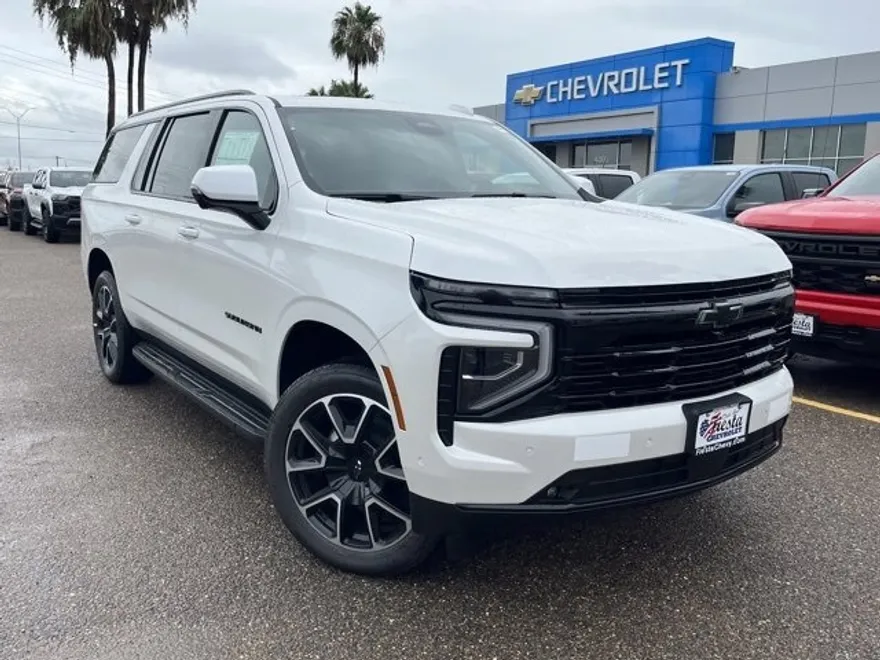 2025 Chevrolet Suburban RST photo 1