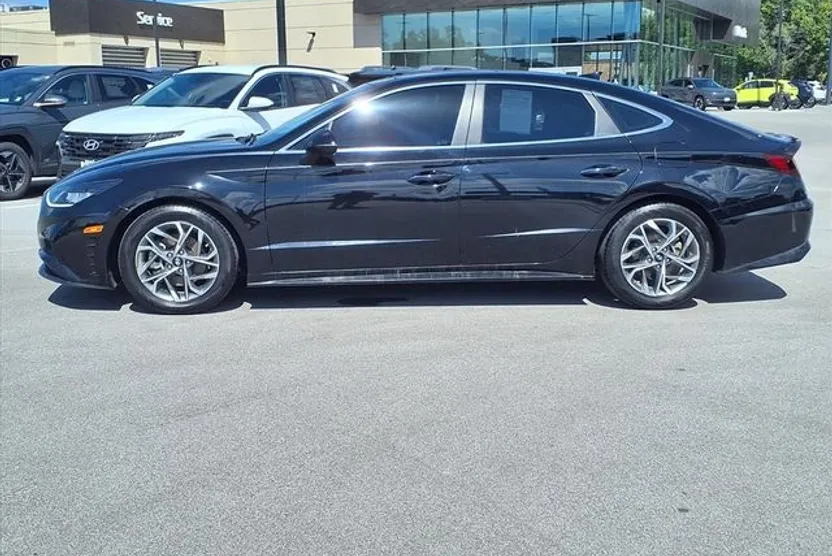 2021 Hyundai Sonata SEL Convenience photo 1