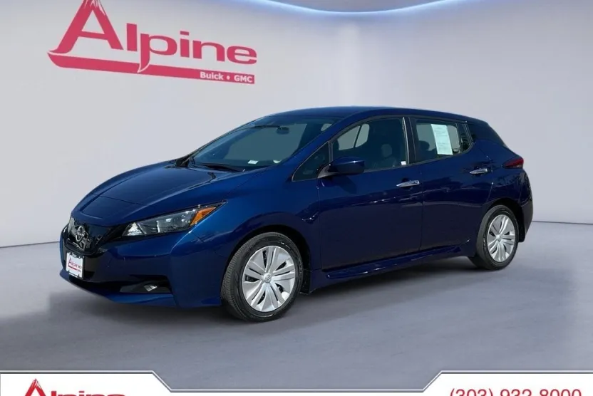 2023 Nissan Leaf S photo 1
