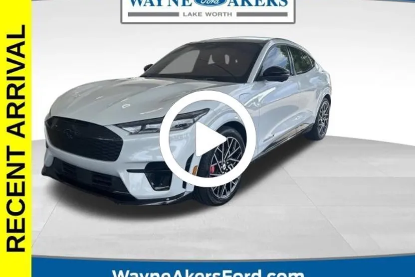 2022 Ford Mustang Mach-E GT photo 1