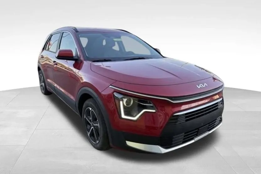 2024 Kia Niro EX photo 1