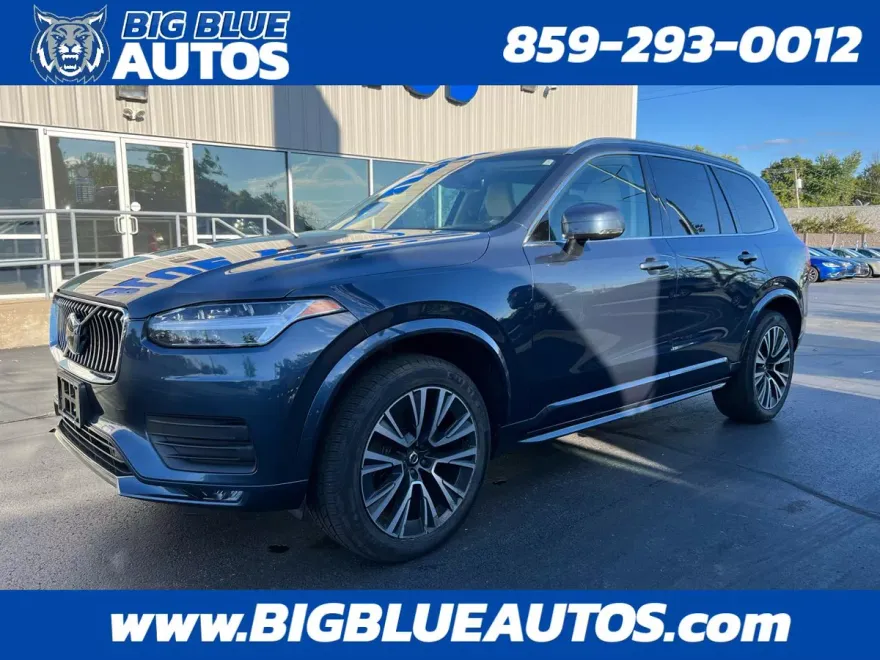 2020 Volvo XC90 Momentum photo 1