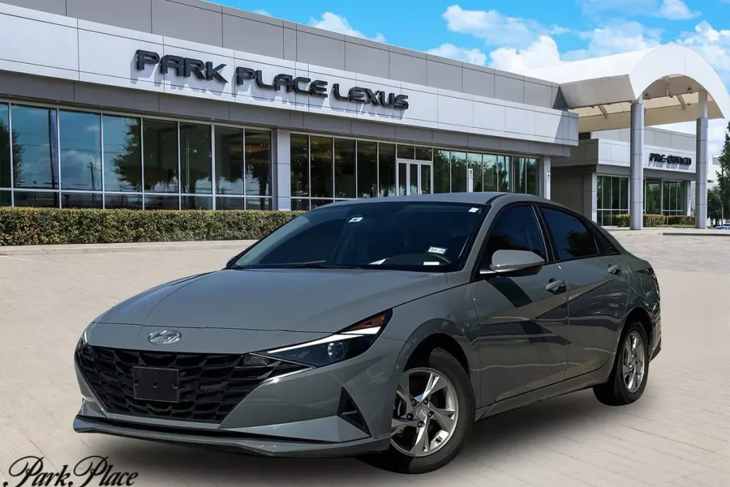 2022 Hyundai Elantra SE photo 1
