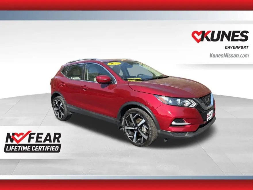 2022 Nissan Rogue Sport SL photo 1