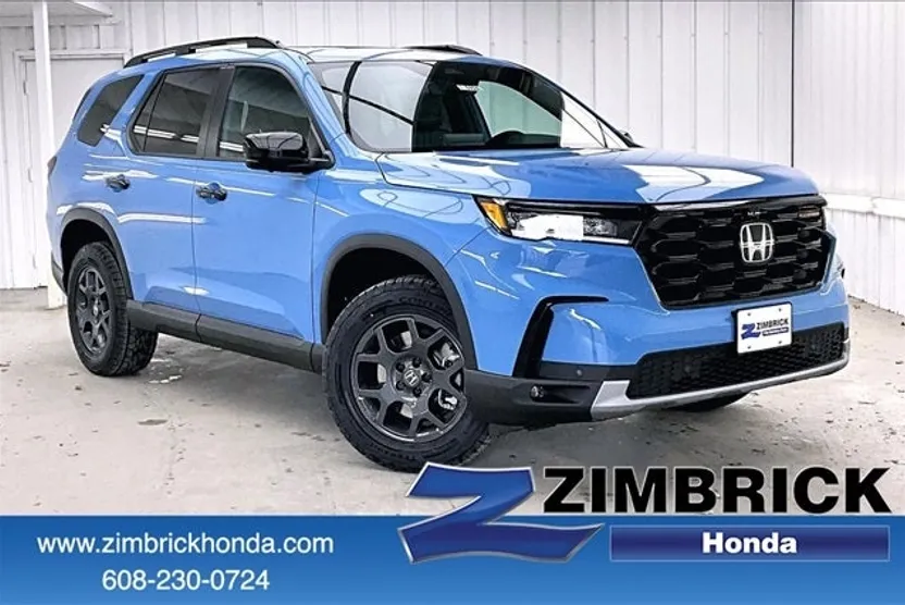 2025 Honda Pilot TrailSport photo 1