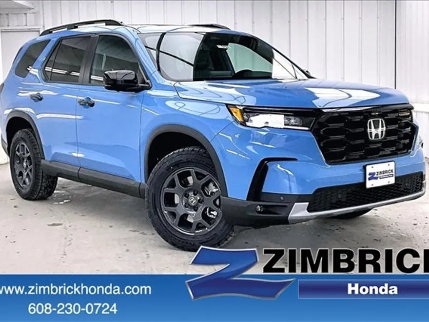 2025 Honda Pilot TrailSport photo 1