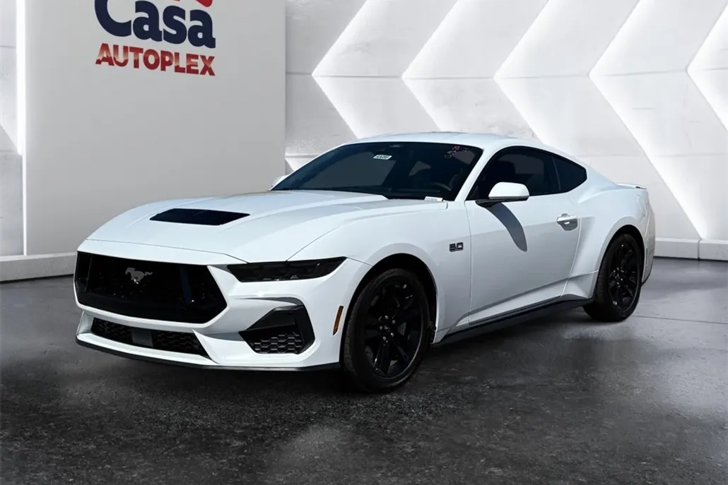 2025 Ford Mustang GT photo 1