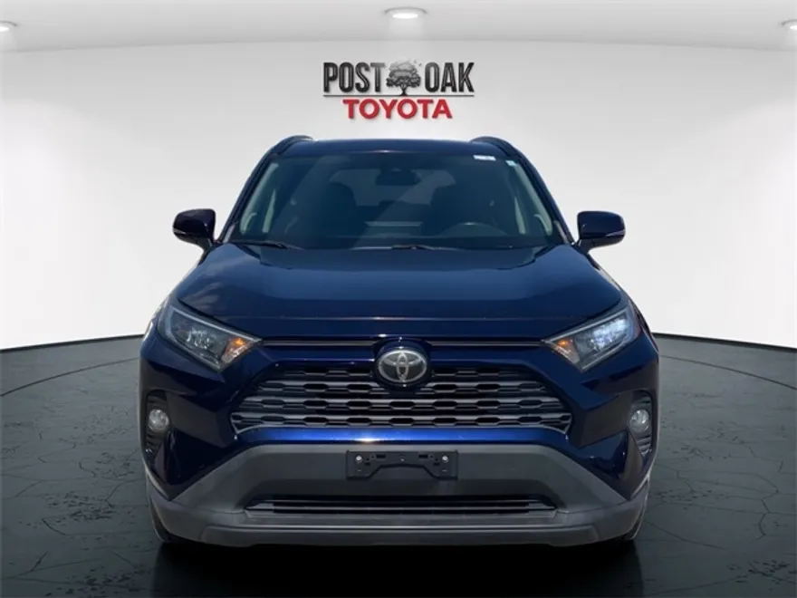 2019 Toyota RAV4 XLE Premium photo 1