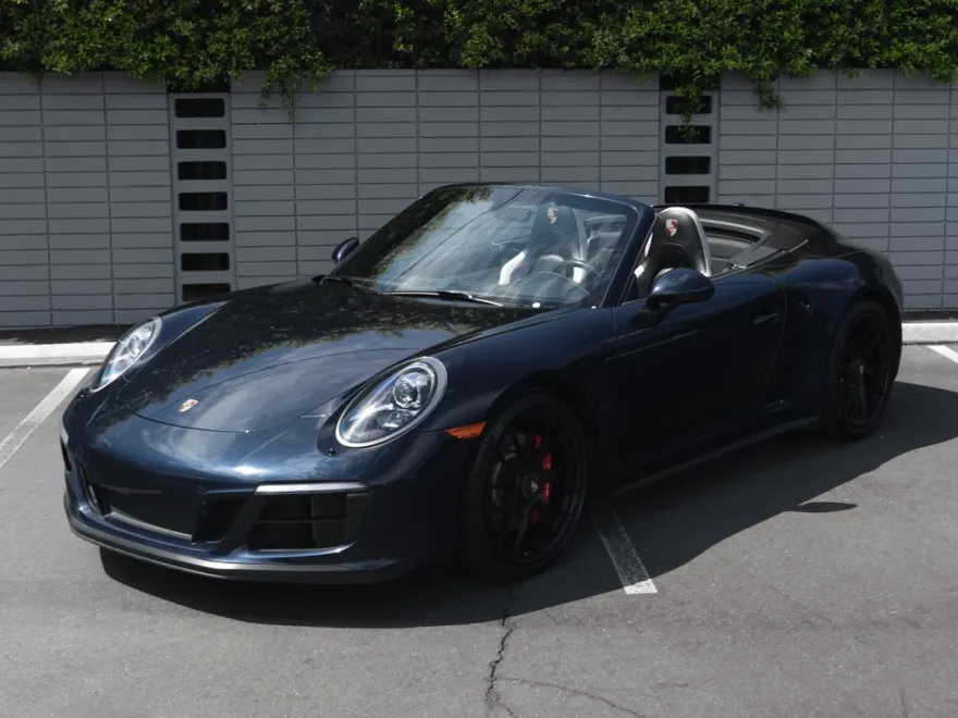2017 Porsche 911 GTS photo 1