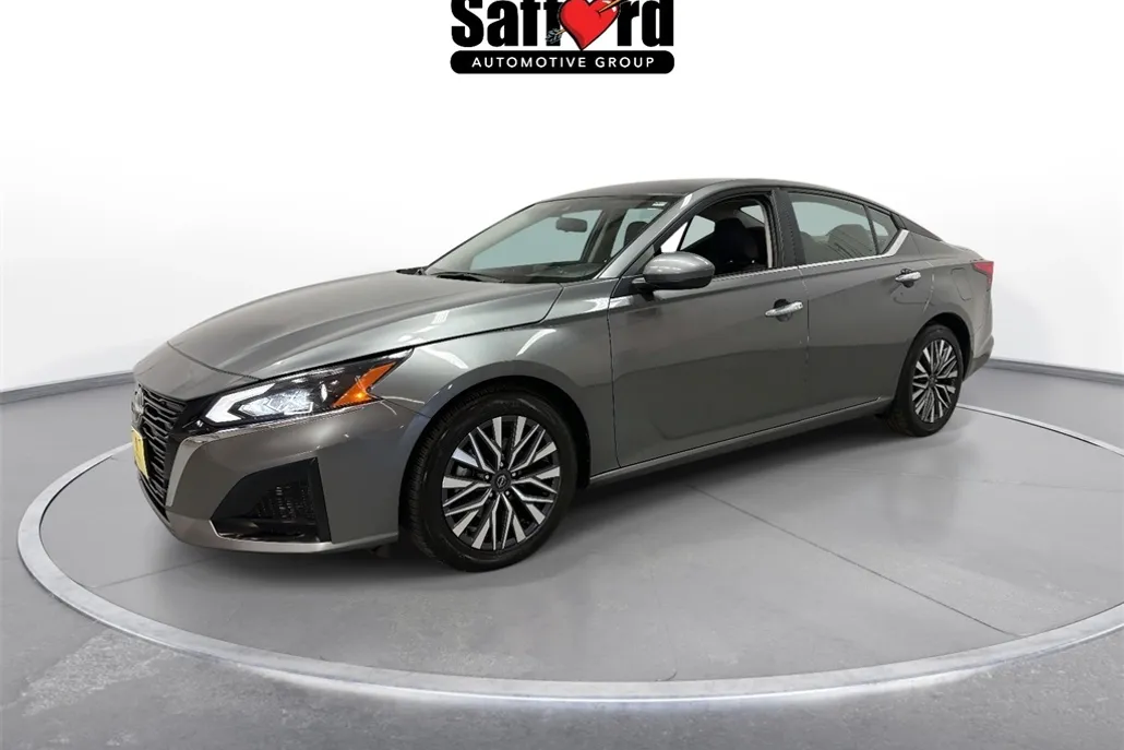 2023 Nissan Altima 2.5 SV photo 1