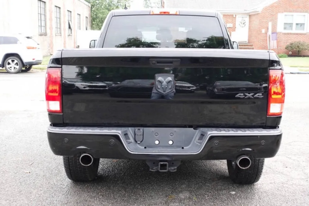 2023 Ram 1500 Classic SLT photo 1