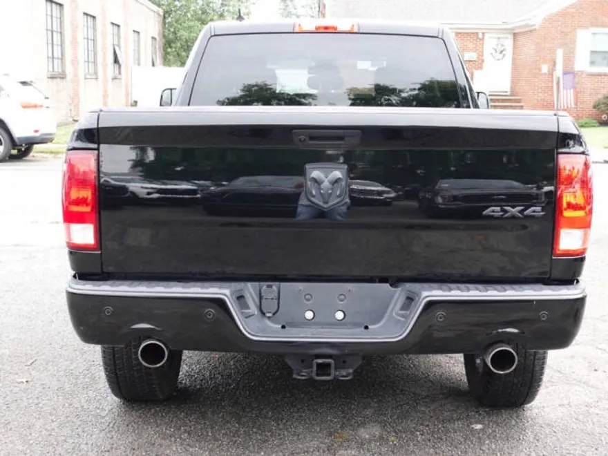 2023 Ram 1500 Classic SLT photo 1