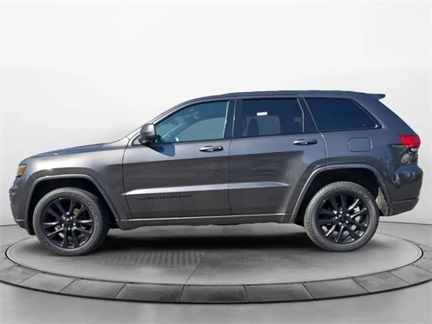 2018 Jeep Grand Cherokee Altitude photo 1