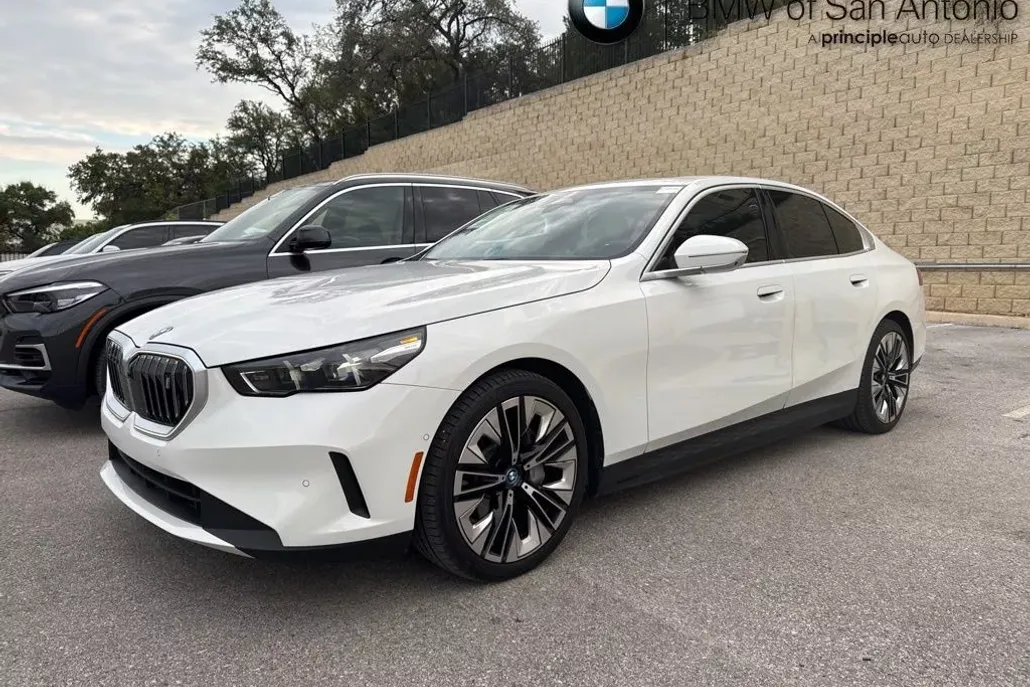 2024 Bmw i5 eDrive40 photo 1