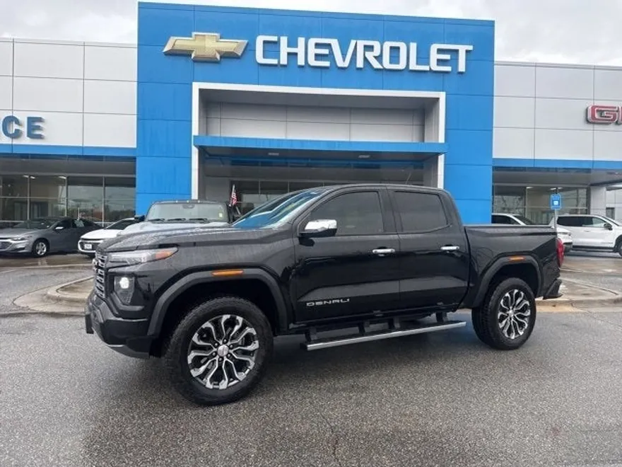 2024 Gmc Canyon Denali photo 1