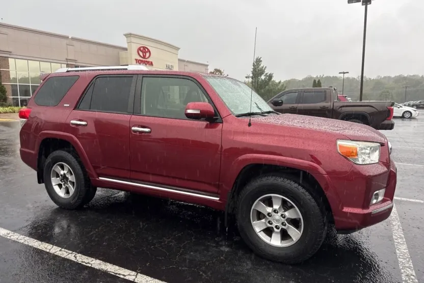 2012 Toyota 4Runner SR5 photo 1