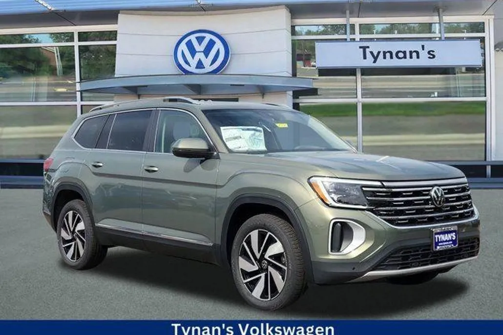 2025 Volkswagen Atlas SEL photo 1