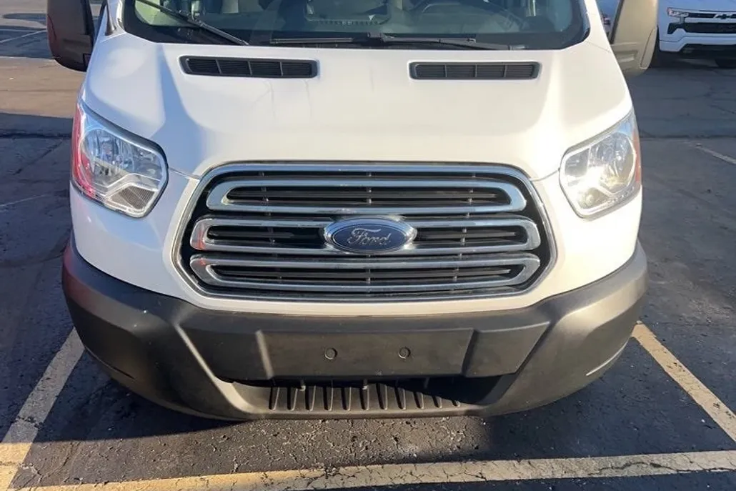 2019 Ford Transit Van photo 1