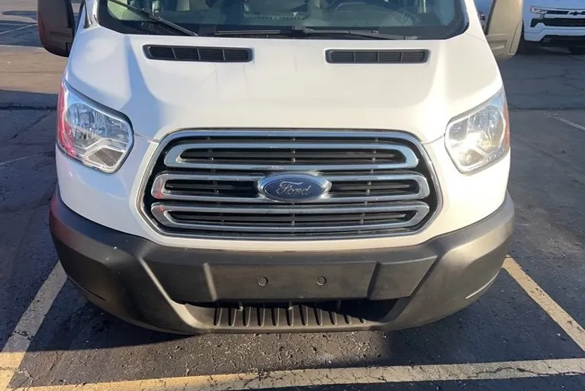2019 Ford Transit Van photo 1