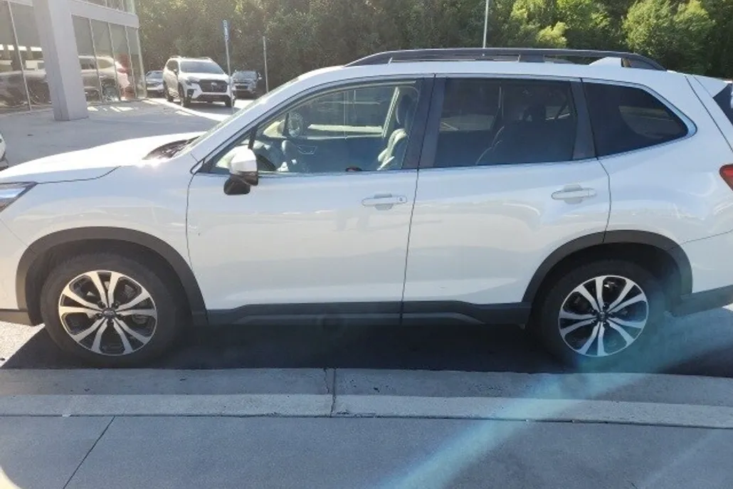2019 Subaru Forester Limited photo 1