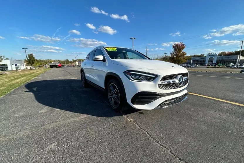 2022 Mercedes Benz GLA 250 4MATIC photo 1
