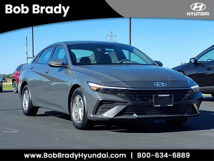 2025 Hyundai Elantra SE photo 1