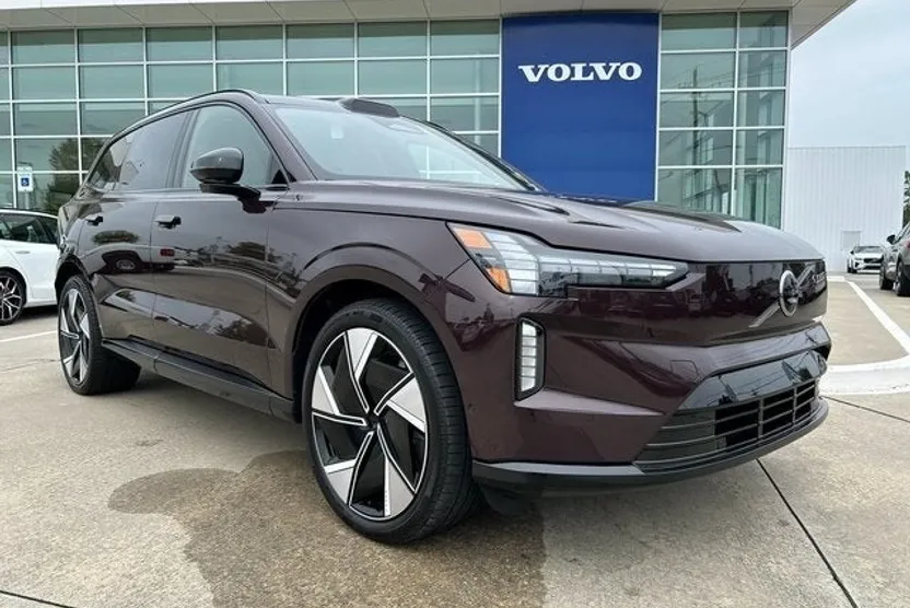 2025 Volvo EX90 Twin Motor Performance Ultra photo 1
