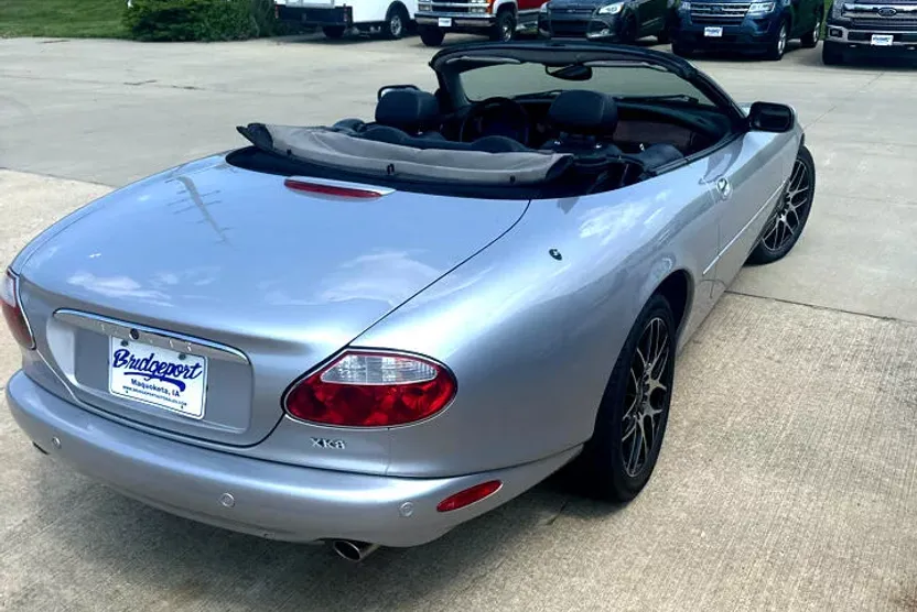 2001 Jaguar XK 8 Convertible photo 1