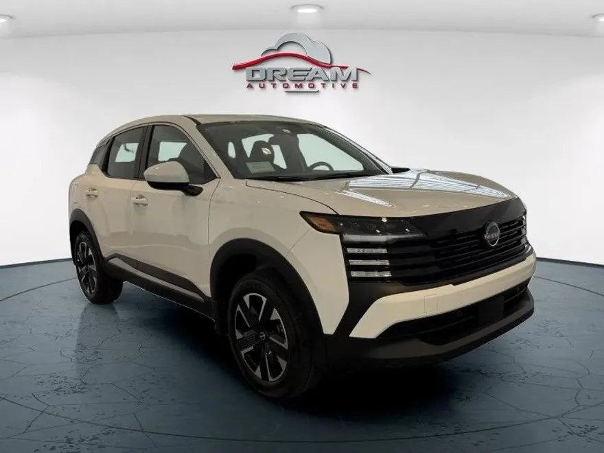 2025 Nissan Kicks SV photo 1