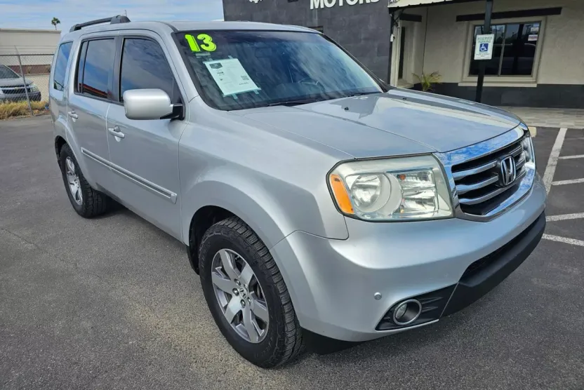 2013 Honda Pilot Touring photo 1
