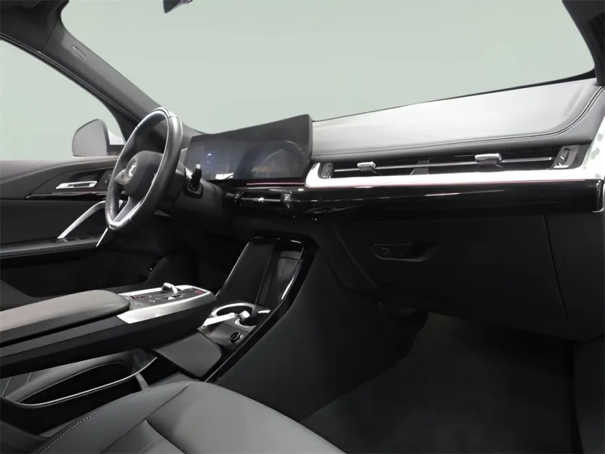 2025 Bmw X1 XDrive28i photo 1