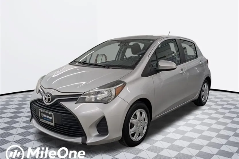 2017 Toyota Yaris L photo 1
