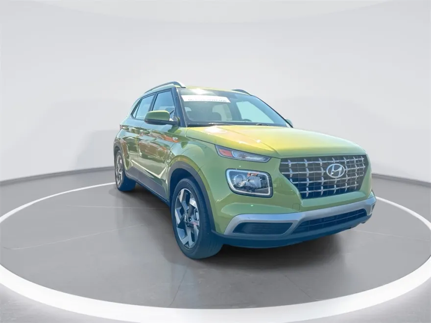 2024 Hyundai Venue SEL photo 1