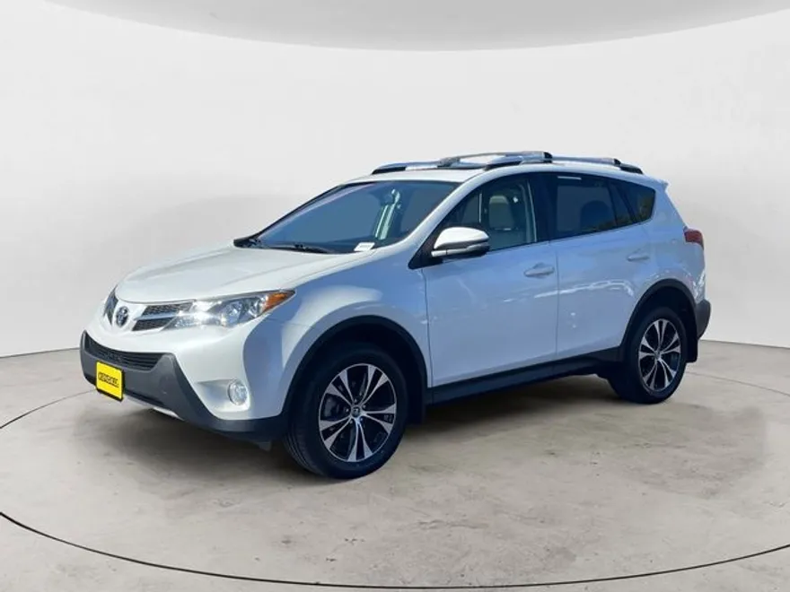 2015 Toyota RAV4 Limited photo 1