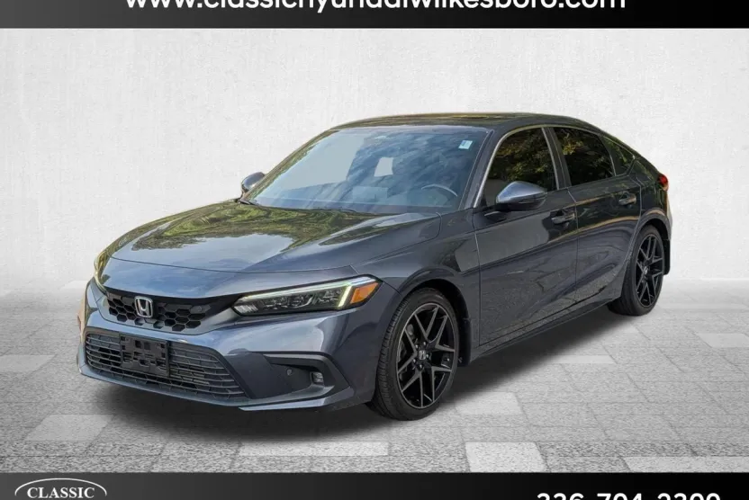 2022 Honda Civic Hatchback Sport Touring photo 1