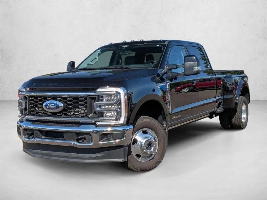 2024 Ford F-350 Lariat photo 1