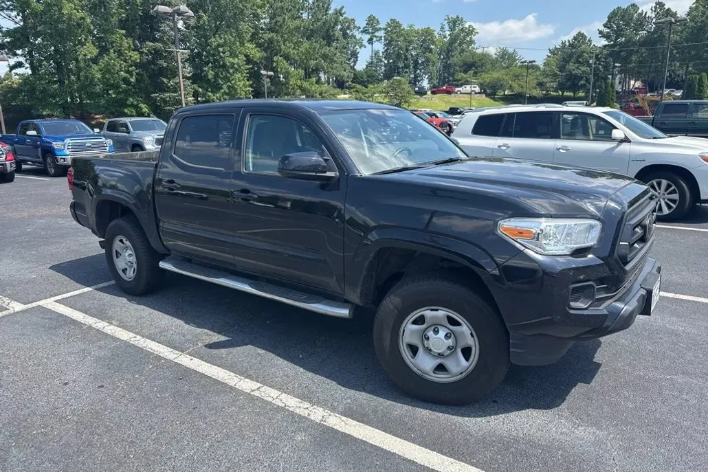 2022 Toyota Tacoma SR Double Cab V6 photo 1