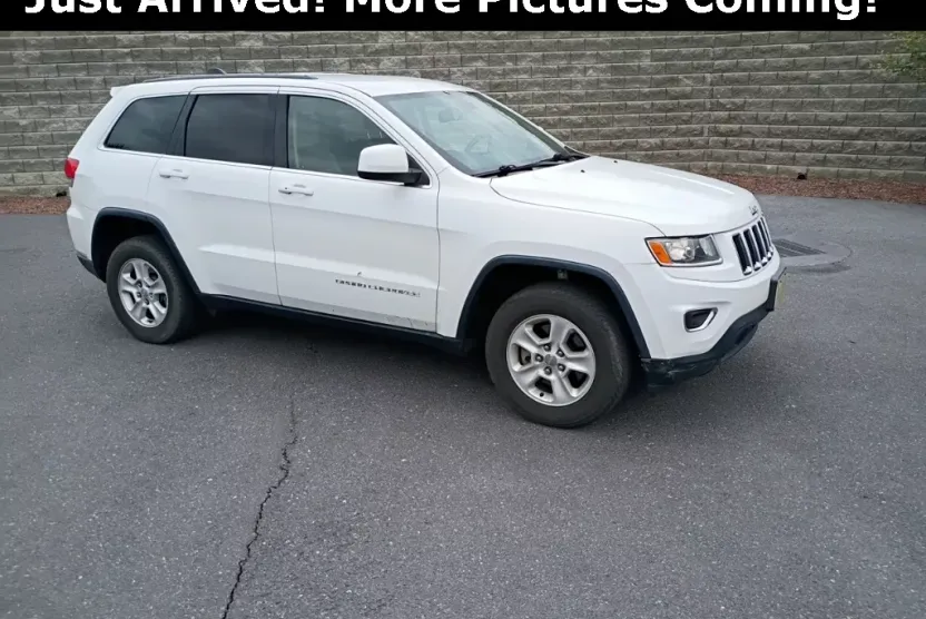 2016 Jeep Grand Cherokee Laredo photo 1