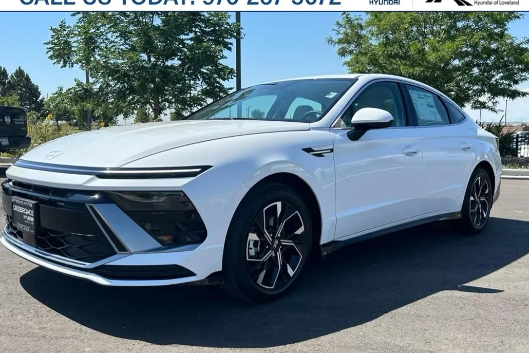 2024 Hyundai Sonata SEL photo 1