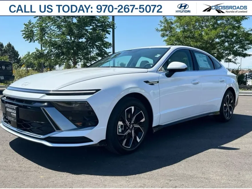 2024 Hyundai Sonata SEL photo 1