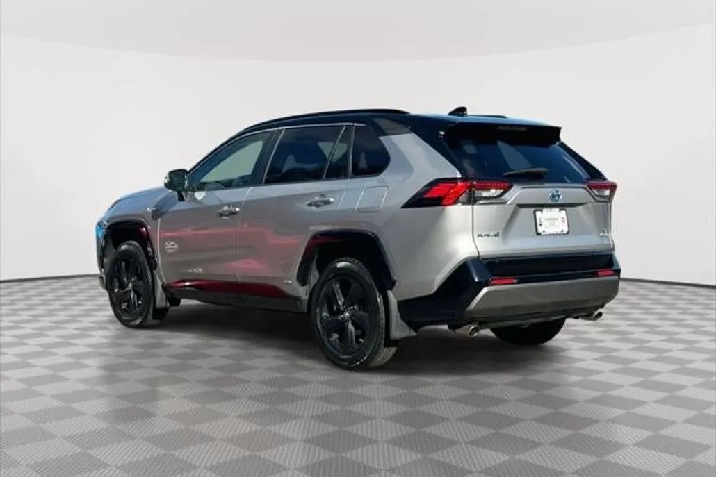 2019 Toyota RAV4 Hybrid XSE photo 1
