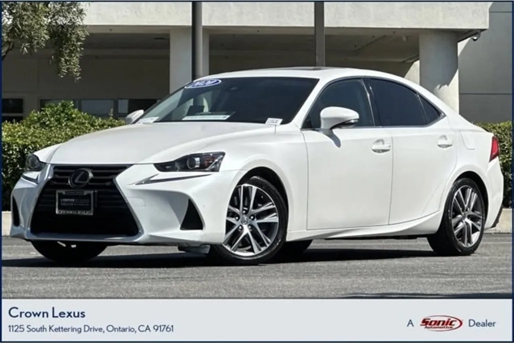 2020 Lexus IS 300 photo 1